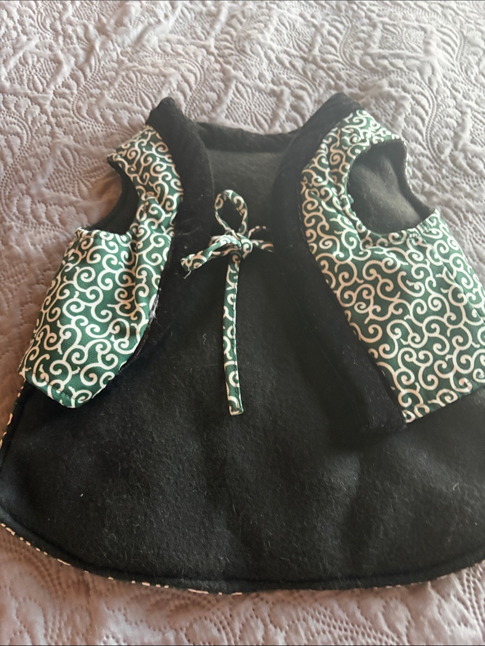 Daiso Black & Green Patterned Dog Vest
